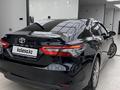 Toyota Camry 2023 годаүшін17 900 000 тг. в Актобе – фото 8