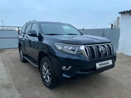 Toyota Land Cruiser Prado 2018 года за 21 500 000 тг. в Атырау – фото 2