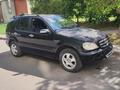 Mercedes-Benz ML 320 2002 года за 3 500 000 тг. в Астана – фото 2