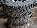 Maxxis BIGHORN 32.11.5r15 Диски R15 ET-10 8jj за 330 000 тг. в Алматы