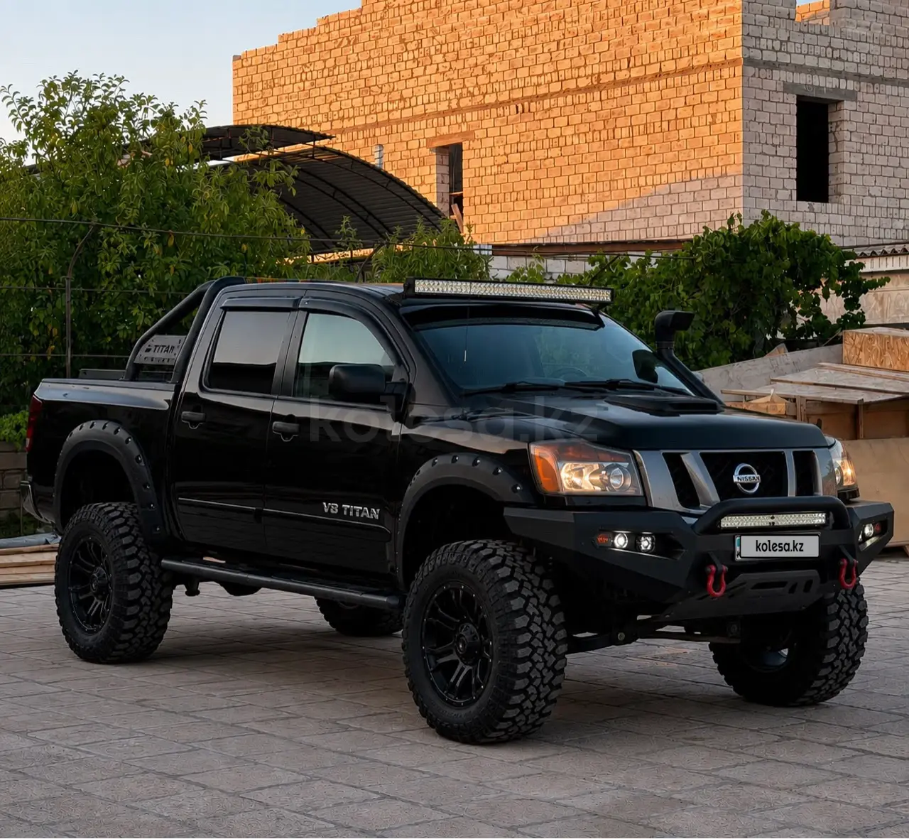 Nissan Titan, 2012