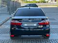 Toyota Camry 2017 годаүшін11 900 000 тг. в Актобе – фото 3