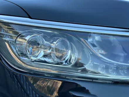 Toyota Camry 2017 года за 11 900 000 тг. в Актобе – фото 4