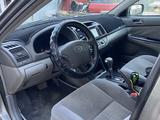 Toyota Camry 2005 годаүшін3 800 000 тг. в Актау – фото 5