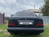 Mercedes-Benz E 220 1993 годаfor1 600 000 тг. в Павлодар