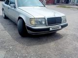 Mercedes-Benz E 230 1992 года за 1 400 000 тг. в Тараз – фото 2