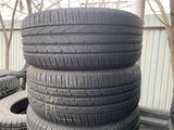 Пара летние шины 235/55R17 235/55/17 Hankook Ventus. за 50 000 тг. в Алматы