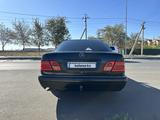 Mercedes-Benz E 240 1998 года за 2 200 000 тг. в Кульсары – фото 3