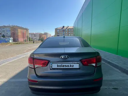 Kia Rio 2015 года за 4 000 000 тг. в Уральск – фото 2