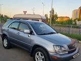 Lexus RX 300 2001 годаүшін4 600 000 тг. в Астана – фото 2