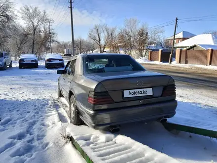 Mercedes-Benz E 230 1991 года за 1 600 000 тг. в Астана – фото 4