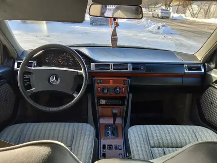 Mercedes-Benz E 230 1991 года за 1 600 000 тг. в Астана – фото 6