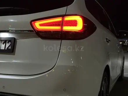 Kia Carens 2014 года за 7 700 000 тг. в Актау – фото 19