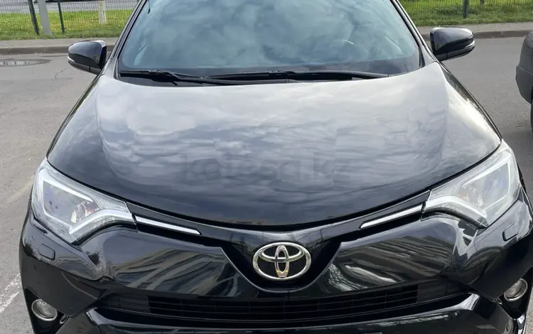 Toyota RAV4 2019 года за 13 000 000 тг. в Астана