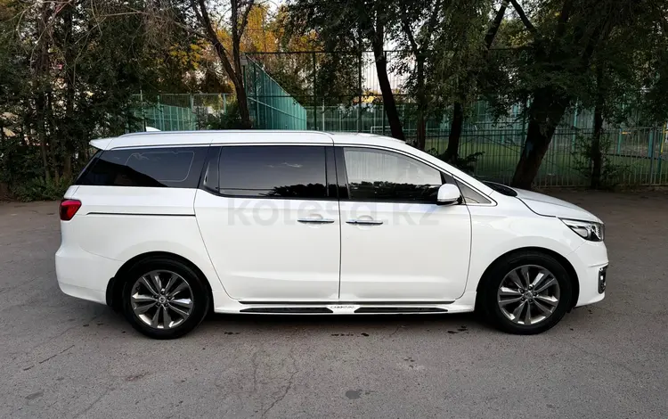 Kia Carnival 2016 года за 10 500 000 тг. в Алматы