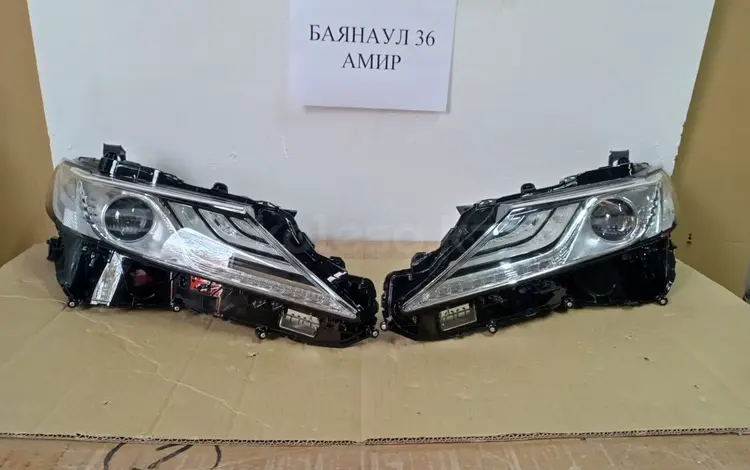 Фары передние Toyota Camry 70 (трехлинзовые), б/у оригинал за 180 000 тг. в Алматы