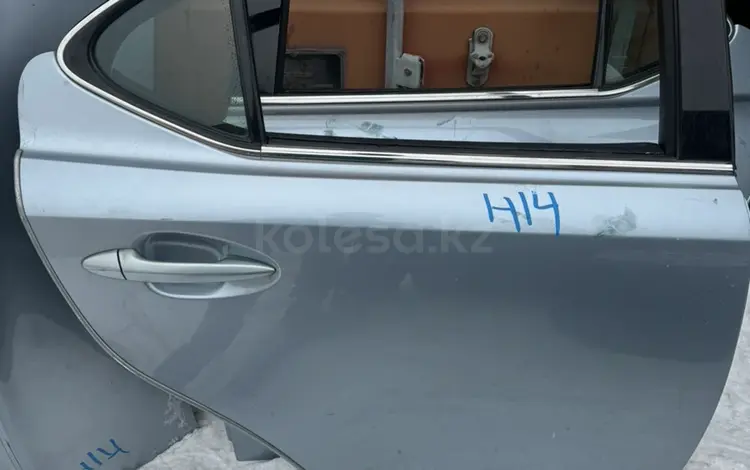 Дверь задняя правая на Lexus IS350үшін50 000 тг. в Алматы