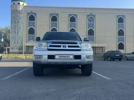 Toyota 4Runner 2003 годаүшін11 000 000 тг. в Тараз