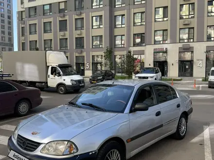 Toyota Avensis 2002 года за 2 000 000 тг. в Астана – фото 3