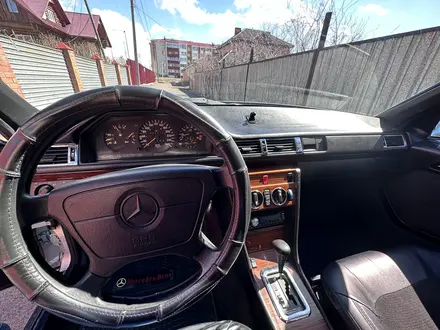 Mercedes-Benz E 280 1993 года за 2 400 000 тг. в Петропавловск – фото 12