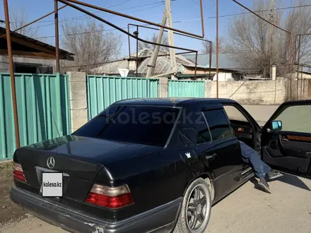 Mercedes-Benz E 280 1993 года за 1 200 000 тг. в Алматы – фото 2