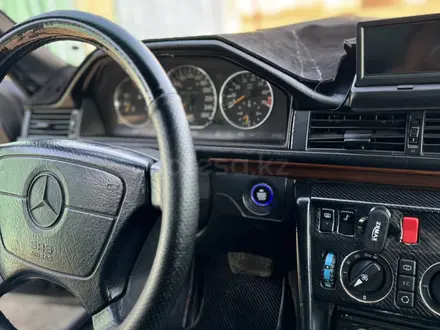 Mercedes-Benz E 280 1993 года за 1 200 000 тг. в Алматы – фото 7