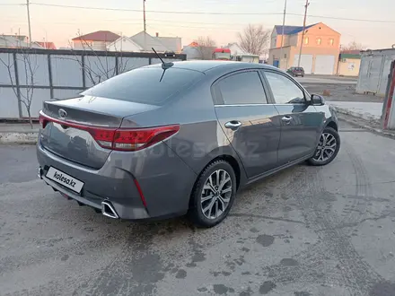 Kia Rio 2021 года за 11 500 000 тг. в Атырау – фото 3