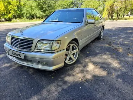 Mercedes-Benz S 320 1997 года за 4 000 000 тг. в Караганда – фото 2