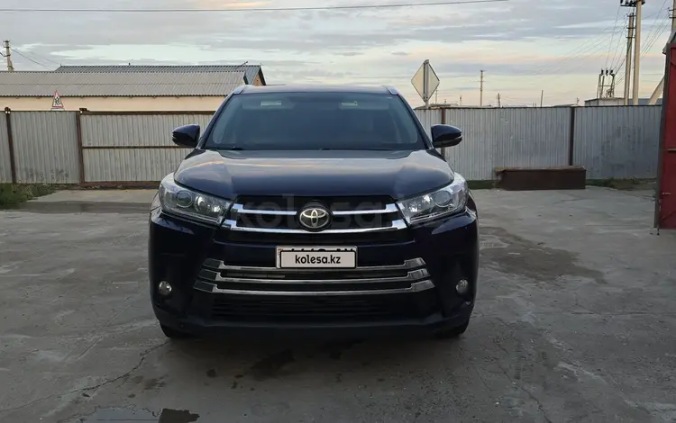 Toyota Highlander 2016 года за 12 000 000 тг. в Атырау