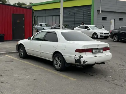 Toyota Camry 2000 года за 2 150 000 тг. в Алматы – фото 5
