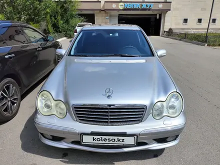 Mercedes-Benz C 32 AMG 2002 года за 9 000 000 тг. в Астана – фото 2