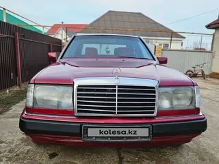 Mercedes-Benz E-Class, 1992