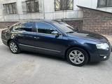 Volkswagen Passat 2005 года за 3 500 000 тг. в Алматы – фото 4