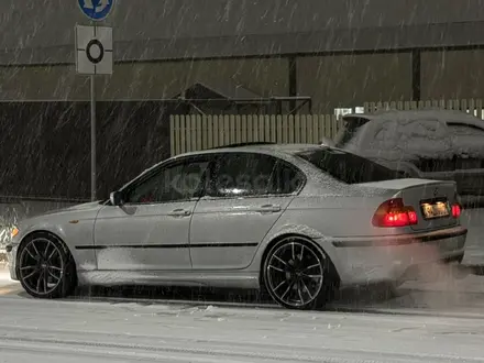 BMW 330 2004 года за 5 500 000 тг. в Алматы – фото 20