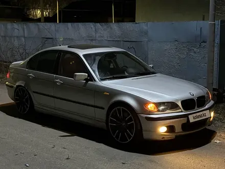 BMW 330 2004 года за 5 500 000 тг. в Алматы – фото 25