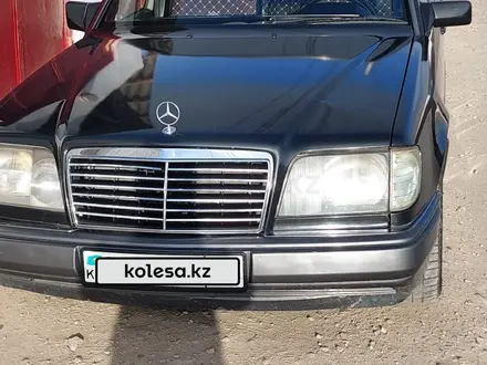 Mercedes-Benz E 280 1994 года за 2 200 000 тг. в Шолаккорган – фото 15