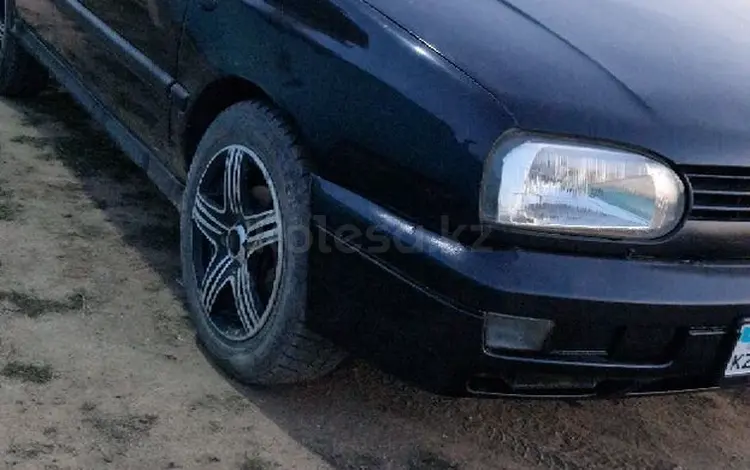 Volkswagen Golf 1995 года за 950 000 тг. в Актобе