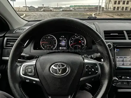 Toyota Camry 2016 года за 7 000 000 тг. в Атырау – фото 10