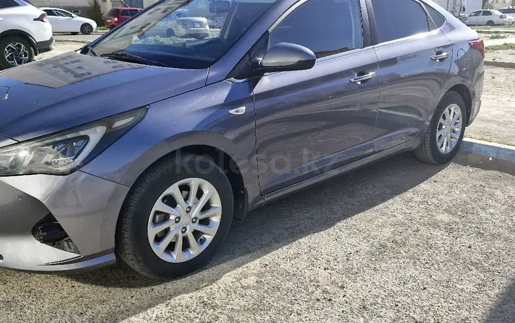 Hyundai Accent 2020 годаfor7 500 000 тг. в Атырау