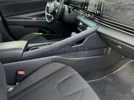 Hyundai Elantra 2022 года за 9 800 000 тг. в Алматы – фото 8