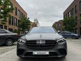 Mercedes-Benz S 580 2022 годаүшін85 000 000 тг. в Алматы – фото 2