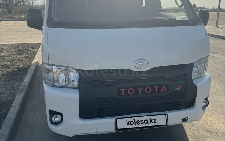 Toyota Hiace 2010 года за 8 200 000 тг. в Алматы