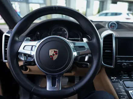 Porsche Cayenne 2014 года за 23 000 000 тг. в Алматы – фото 30