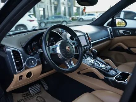 Porsche Cayenne 2014 года за 23 000 000 тг. в Алматы – фото 31