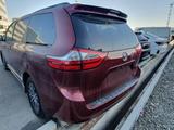 Toyota Sienna 2018 года за 14 800 000 тг. в Актобе – фото 4