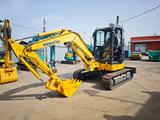Komatsu  PC40MR-3N14 тонны (кабина, кондиционер, печка) 2015 годаүшін17 000 000 тг. в Алматы