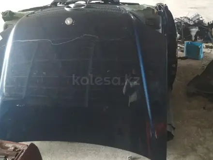 Капот на Mercedes Benz ML430 w163 за 59 990 тг. в Алматы