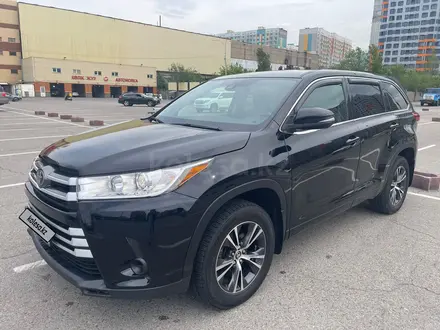 Toyota Highlander 2017 года за 16 500 000 тг. в Алматы – фото 2