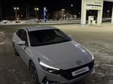 Hyundai Elantra 2021 годаfor11 000 000 тг. в Усть-Каменогорск