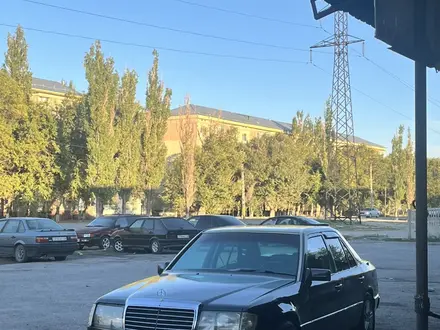 Mercedes-Benz E 230 1990 года за 980 000 тг. в Тараз – фото 2